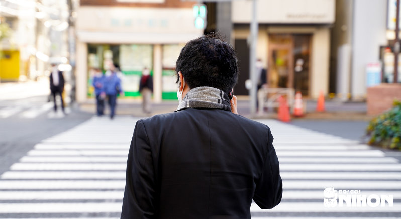 Uomo al telefono