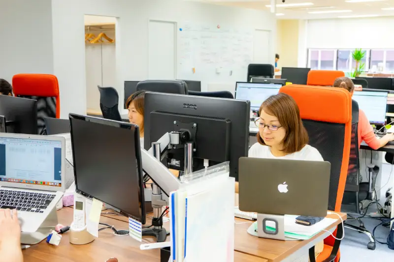 We diligently support foreign students in their pursuit of studying in Japan by providing comprehensive visa application services.