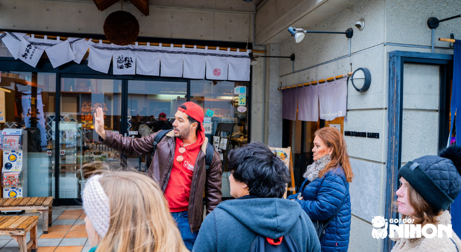 Tour Leader Jose with a Study Trip group in Kawagoe