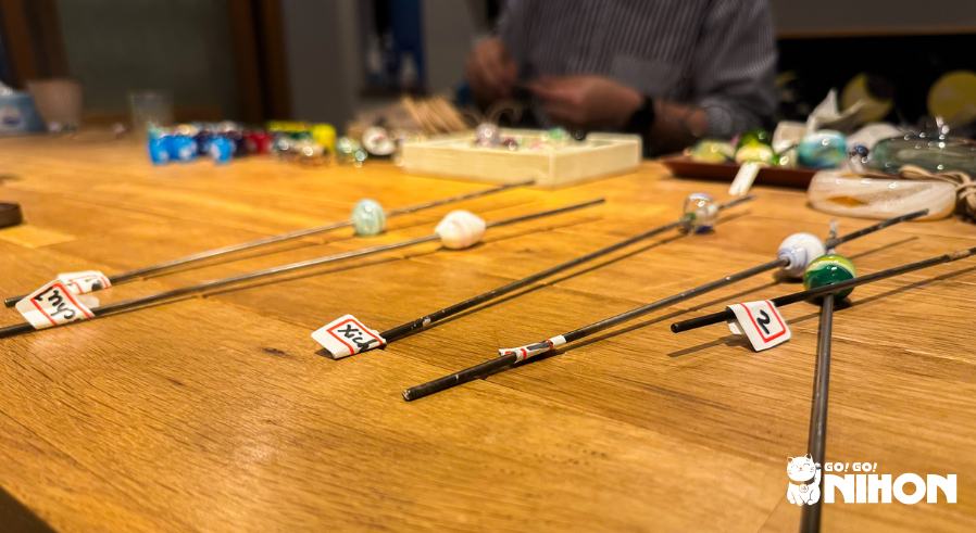 A tonbodama glass bead making activity