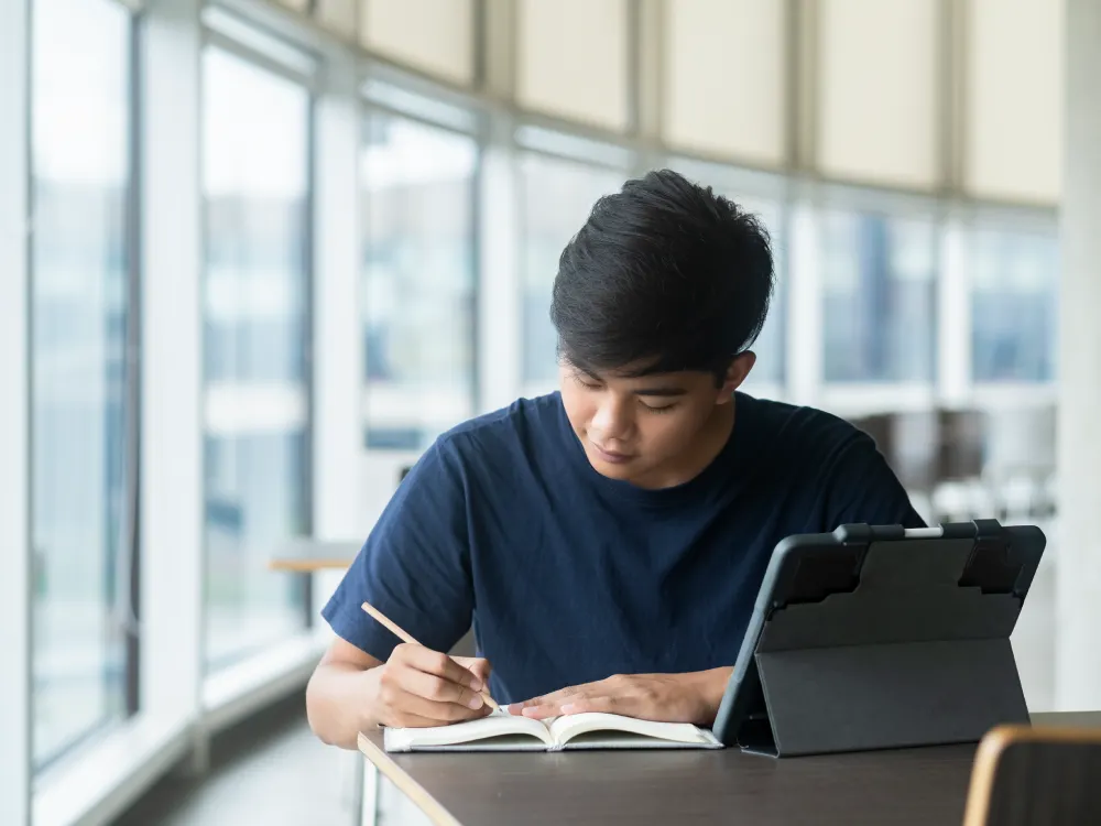 Discover your ideal path by comparing Japanese language schools in Japan. Our comprehensive guide simplifies the process of evaluating programs by intensity, mastering student visa regulations, and aligning your studies with long-term professional aspirations.